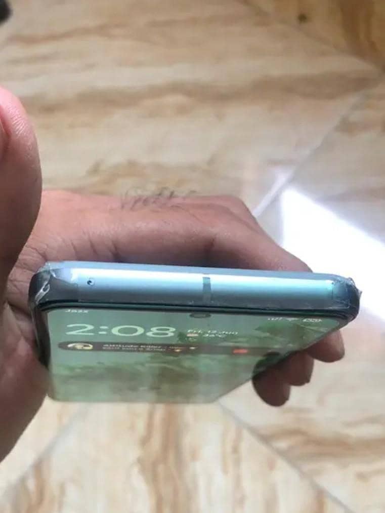Google pixel 8 5