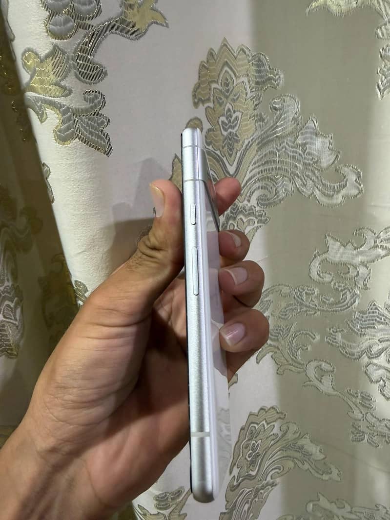 Google Pixel 7a 3