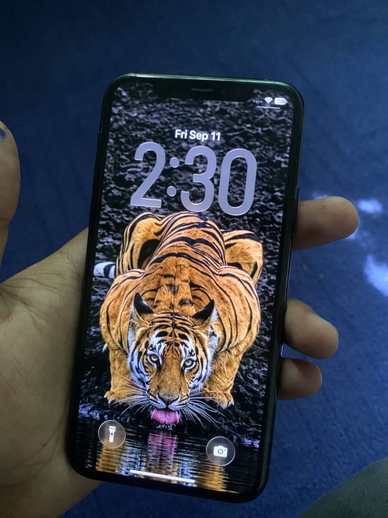 Apple iPhone 11 Pro 1