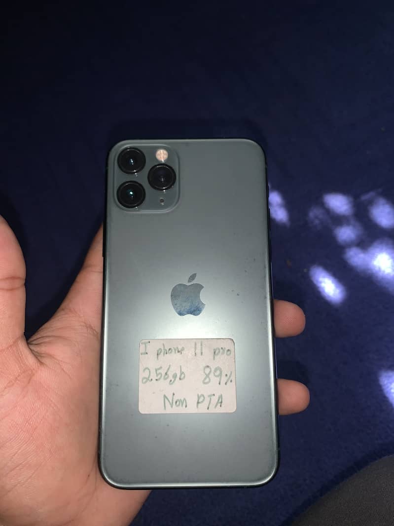 Apple iPhone 11 Pro 4