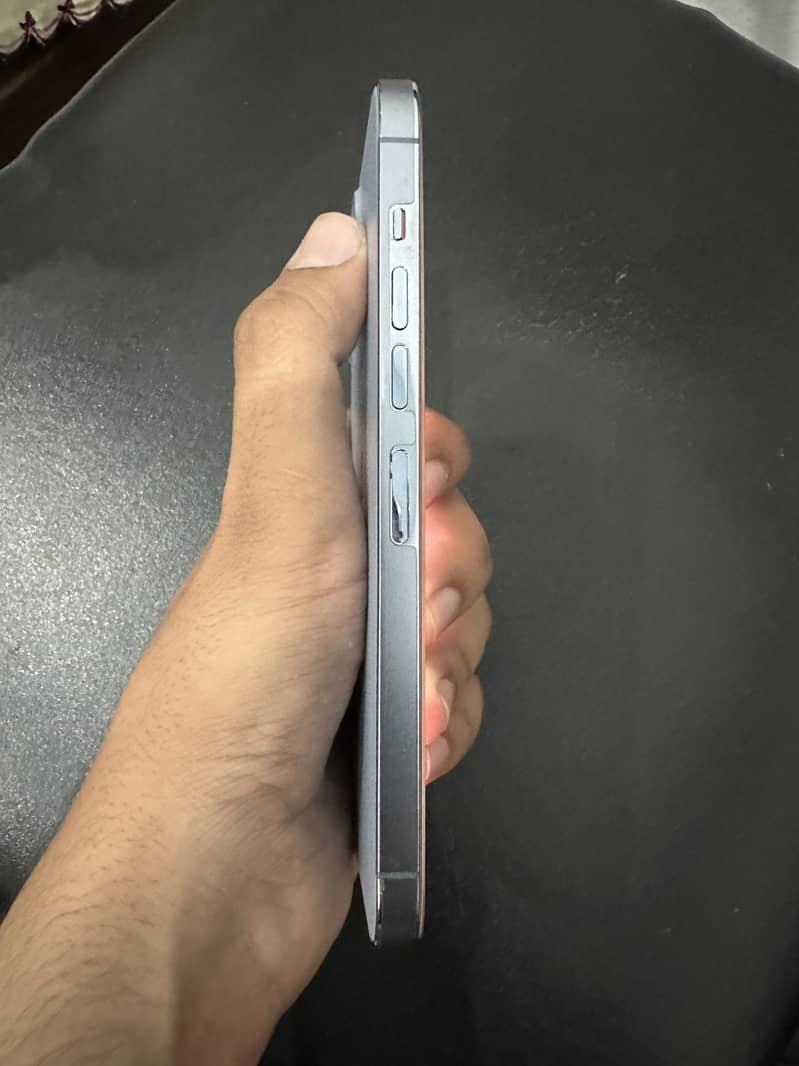 iPhone 13 Pro Max jv 5