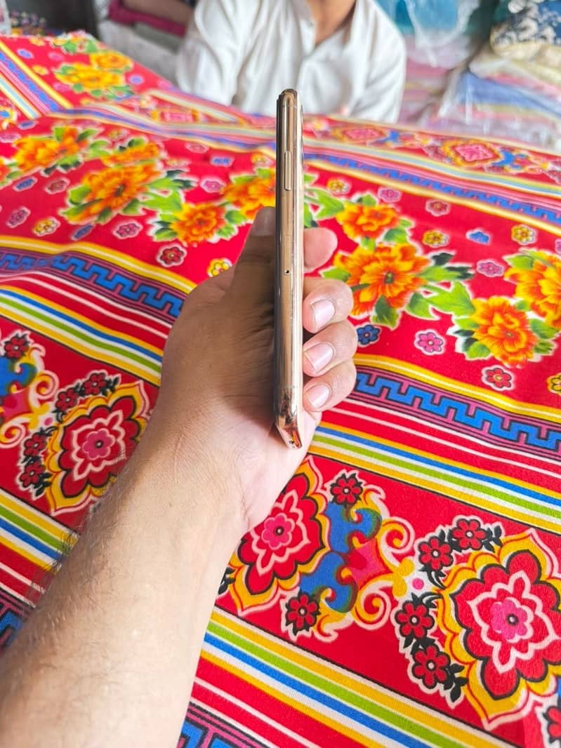 Apple iPhone 11 0