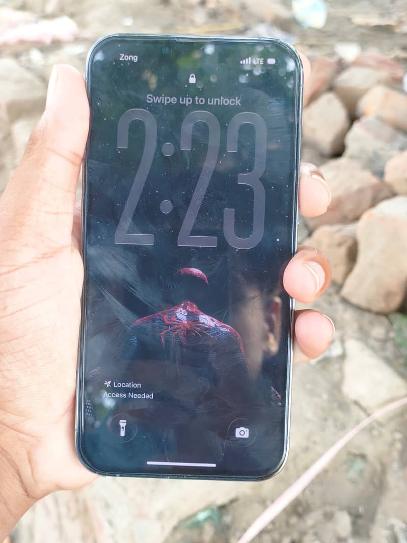 Apple iPhone 13 Pro 4