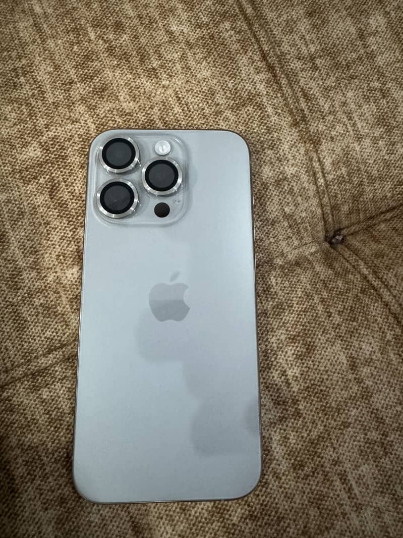 Apple iPhone 15 Pro 2