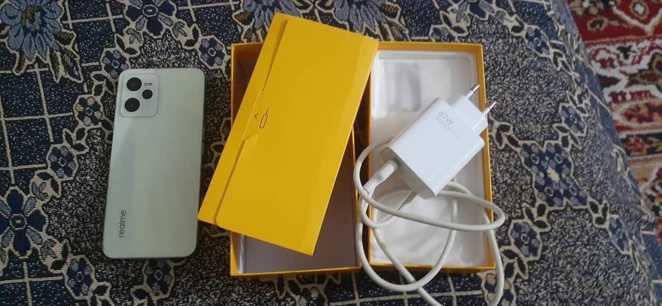 Realme C35 6