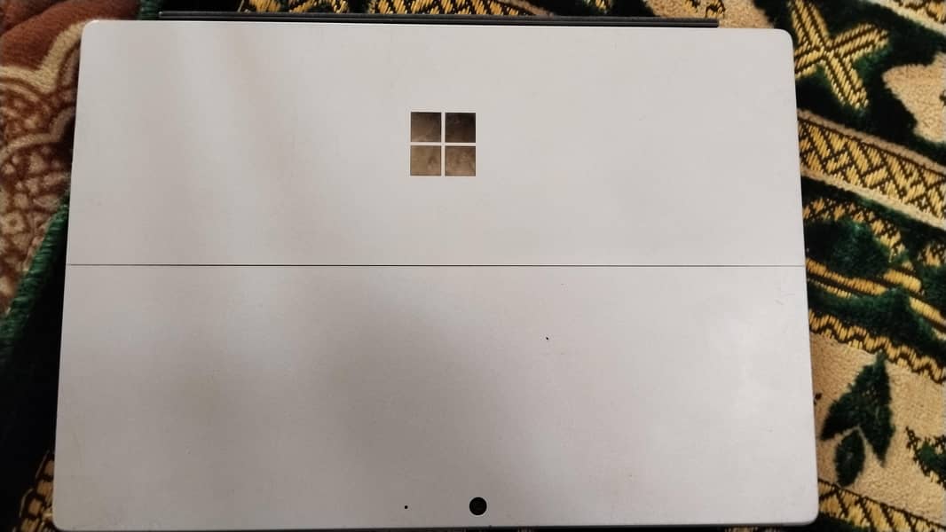 Microsoft surface 7 pro 2