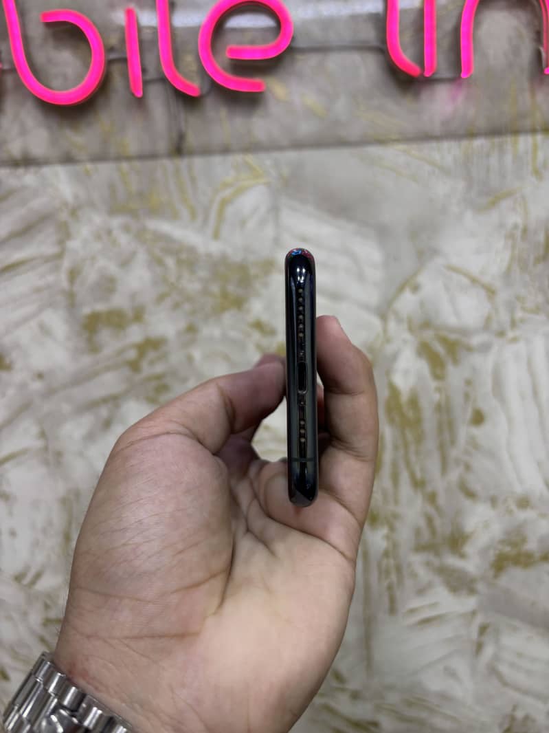 Apple iPhone 11 Pro 5