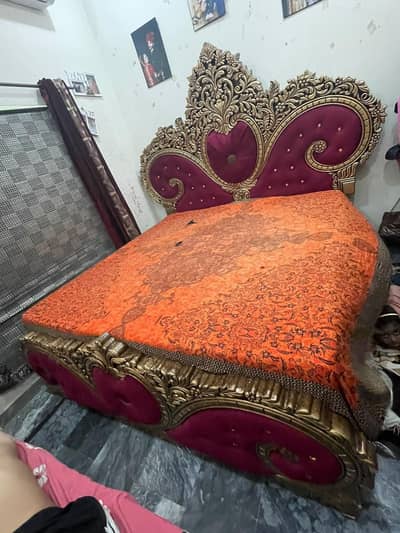 bed set heart style bed  set good condition