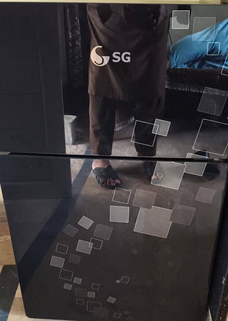 SG Mini Refrigerator 0