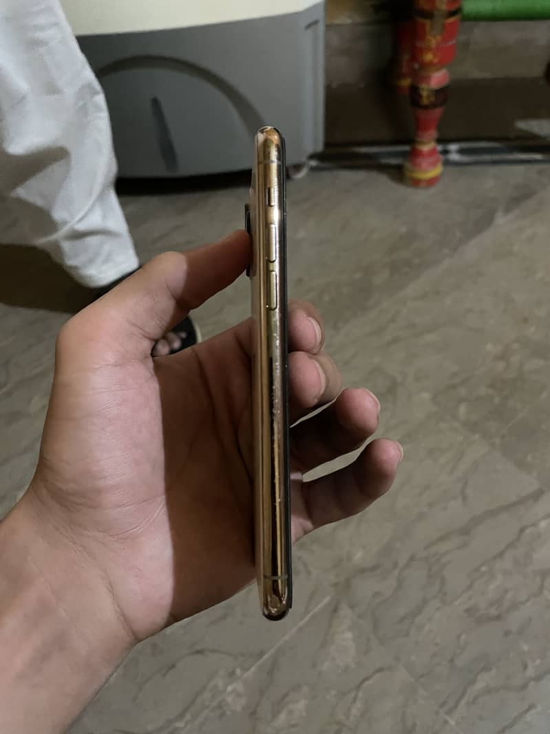 Apple iPhone 11 Pro 0