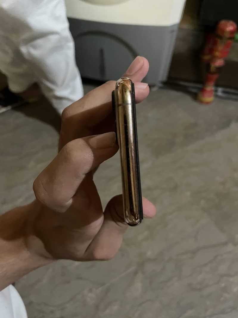 Apple iPhone 11 Pro 3