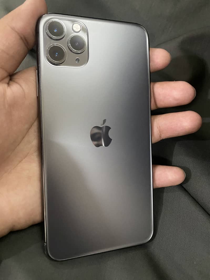 Apple iPhone 11 Pro Max 1