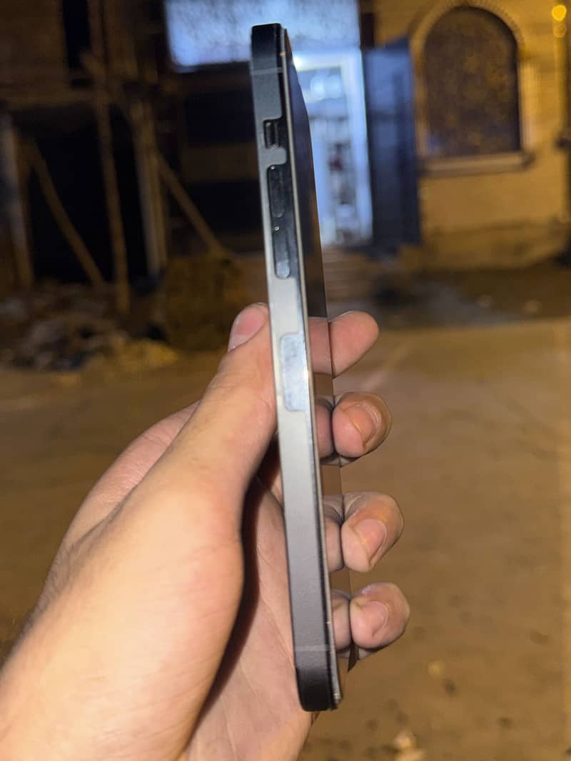 Apple iPhone 14 Pro Max 3