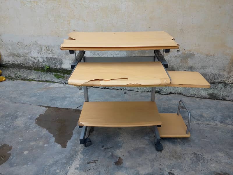 Computer table 3