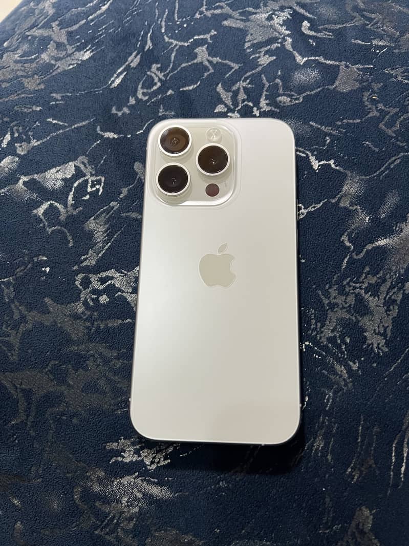 Apple iPhone 15 Pro 8