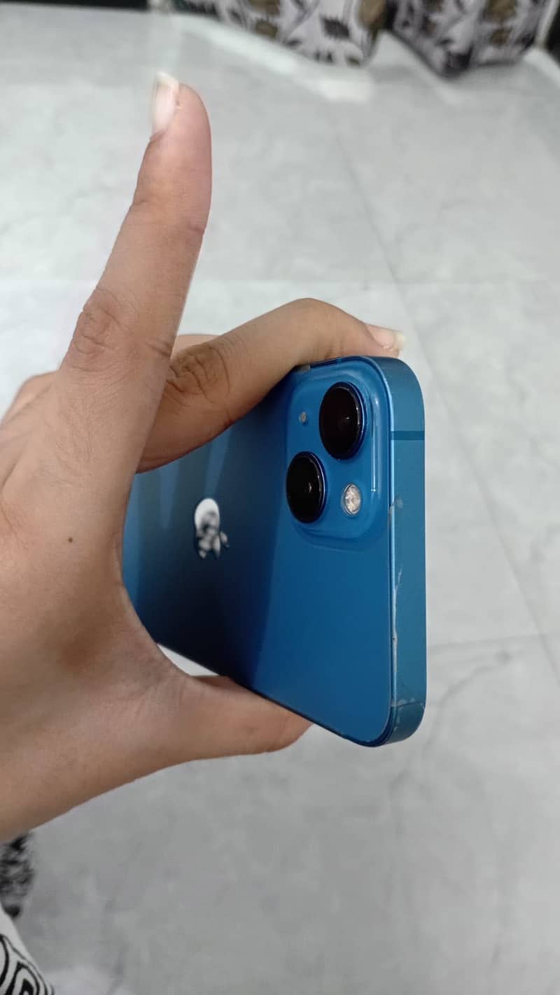 Apple iPhone 13 1