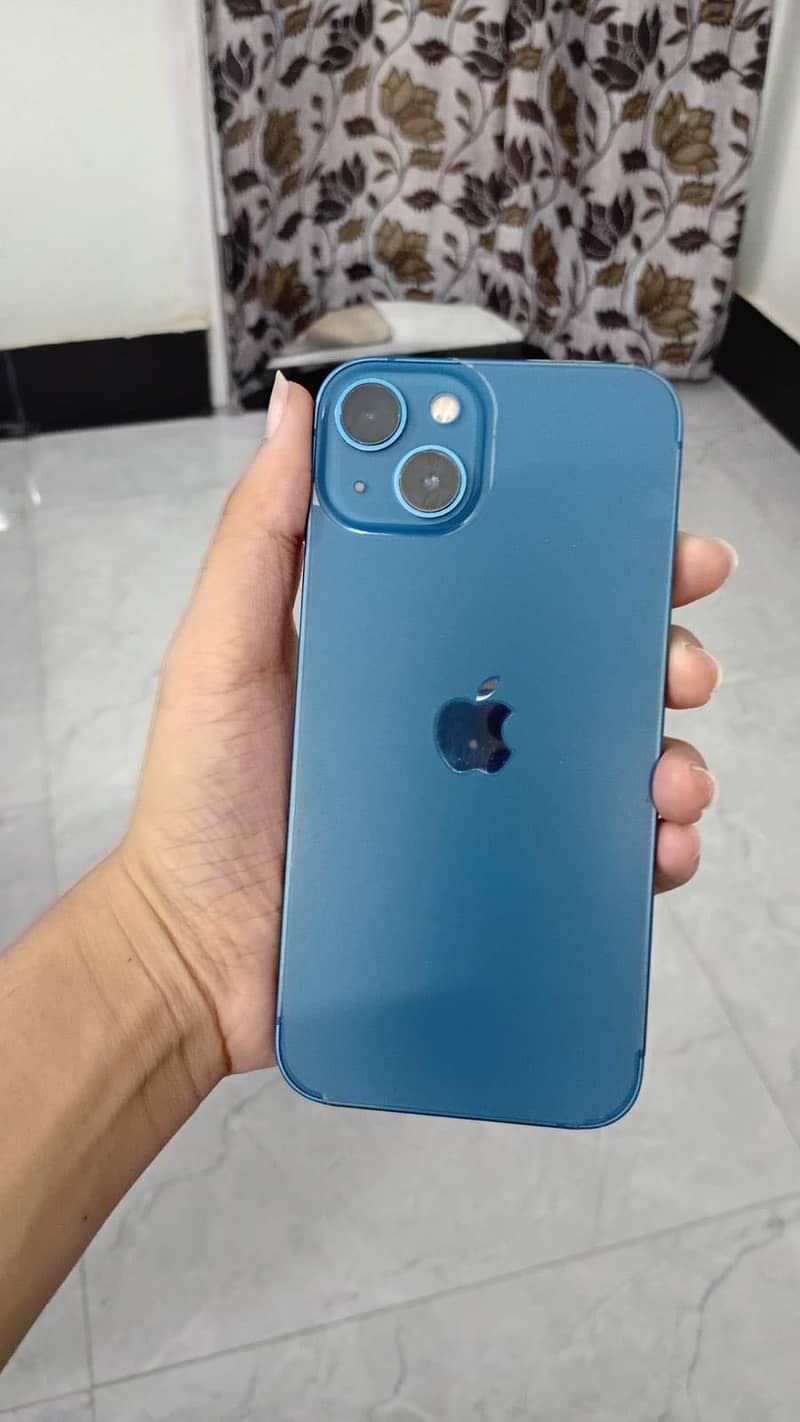 Apple iPhone 13 0