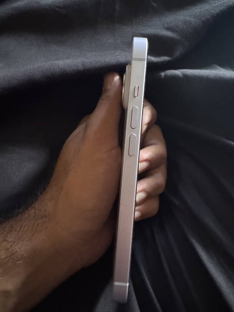 Apple iPhone 14 2