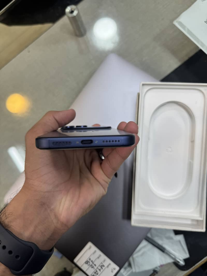 Apple iPhone 17 Pro Max 2