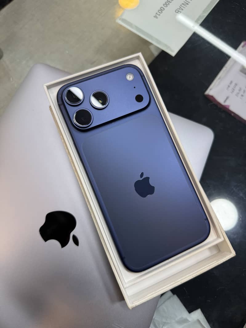 Apple iPhone 17 Pro Max 7