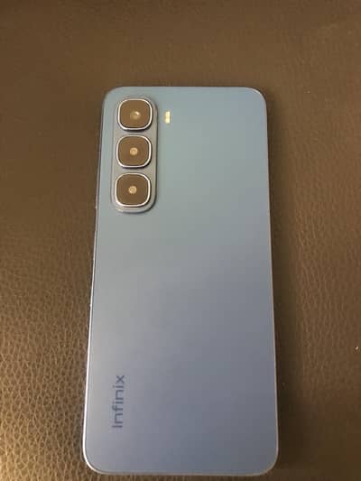 Infinix HOT 60i complete box