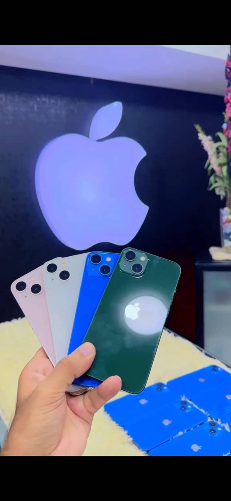 Apple iPhone 13 1