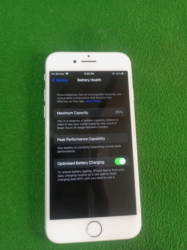 Apple iPhone 7 0