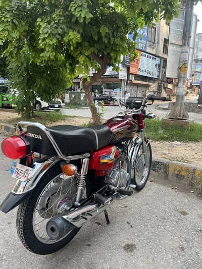 Handa125