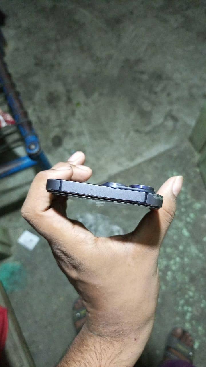 Apple iPhone 14 Pro Max 0