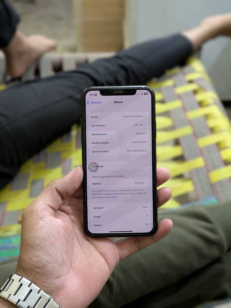 Apple iPhone X 4