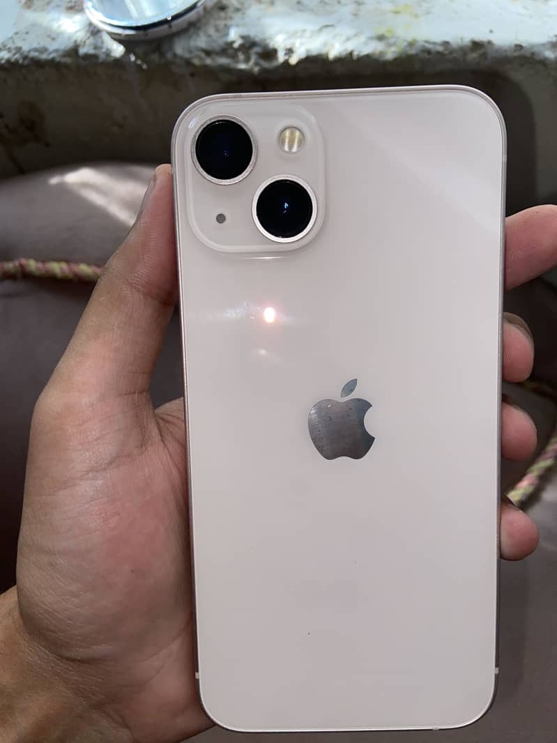 Apple iPhone 13 7