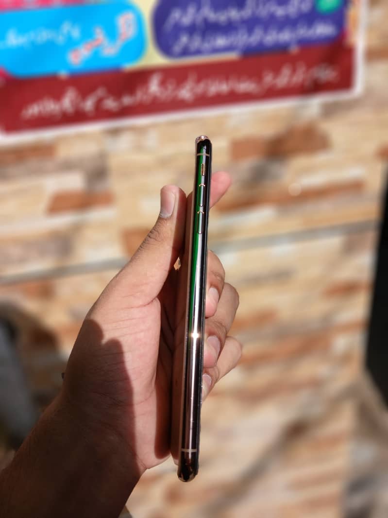 iPhone XS Max 2