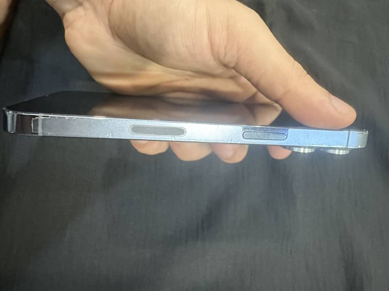 Apple iPhone 13 Pro 1