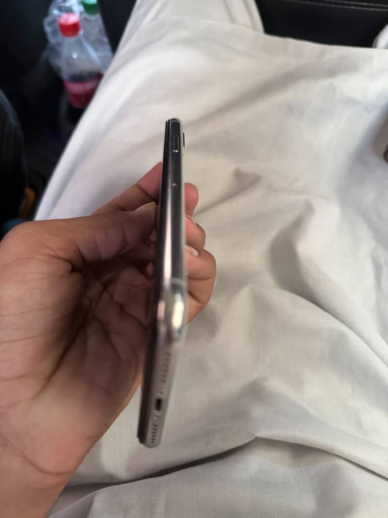 Apple iPhone X 1