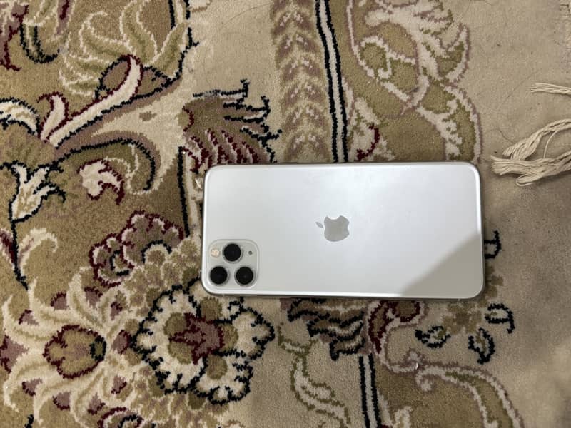 Iphone 11 pro max 4