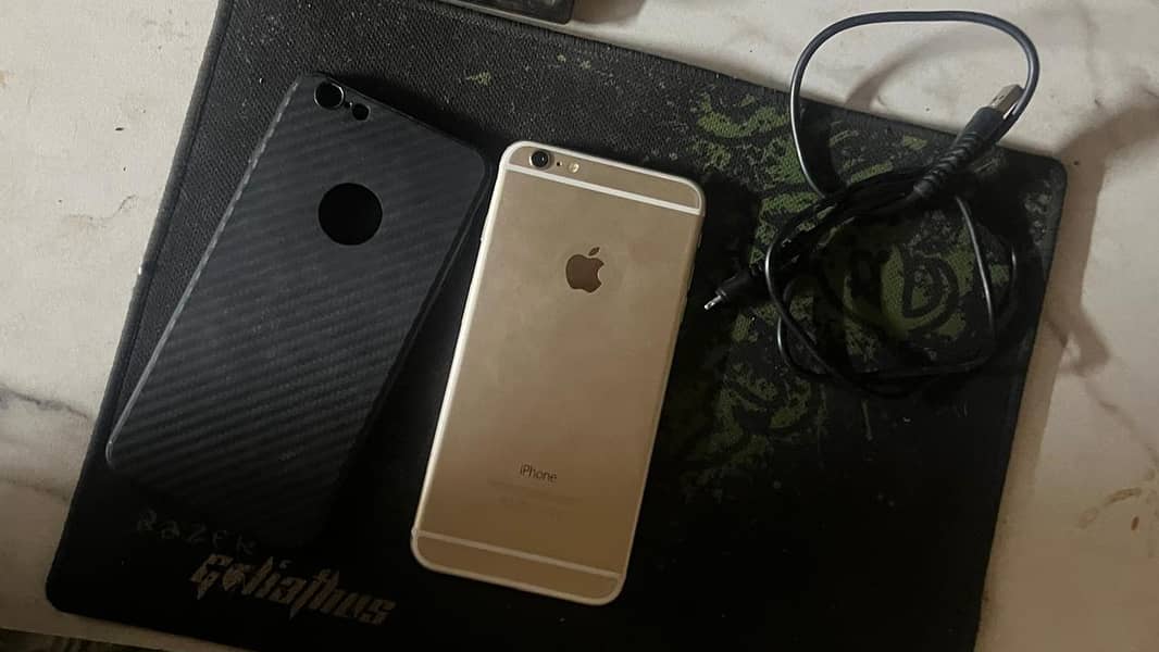 Apple iPhone 7 Plus 0