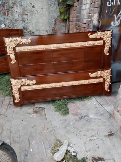 Double bed wooden/bed king siza Double bed  /bed