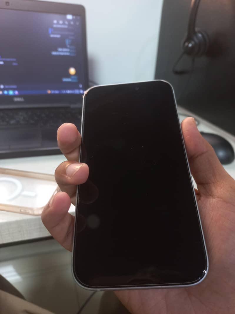 Apple iPhone 15 5