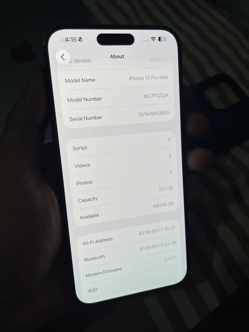 Apple iPhone 15 Pro Max 4