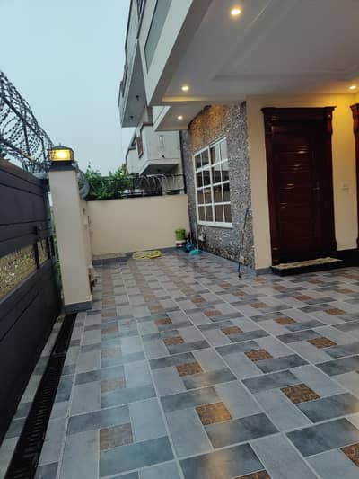 G-13/4 New Double Storey Size 35x70 Stylish House Ideal Location For Sale