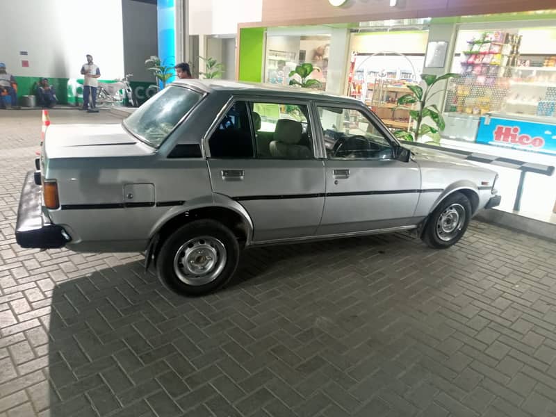 Corolla 82 9