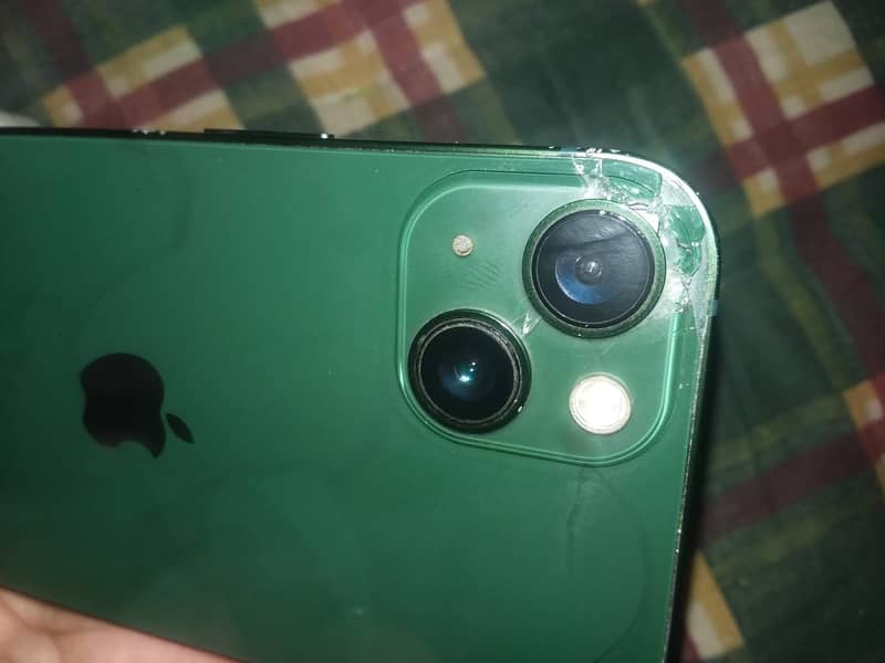 Apple iPhone 13 2
