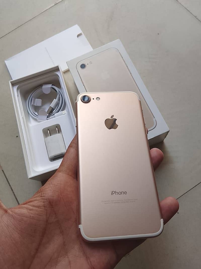 Apple iPhone 7 4