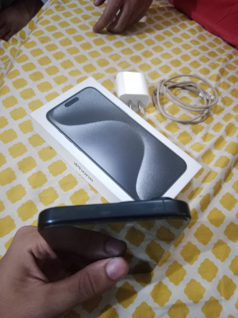 Apple iPhone 15 Pro Max 3