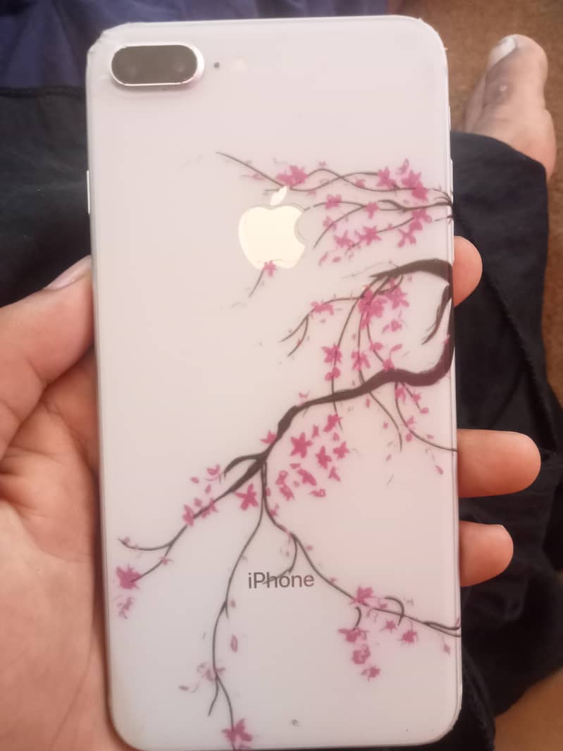 Apple iPhone 8 Plus 0