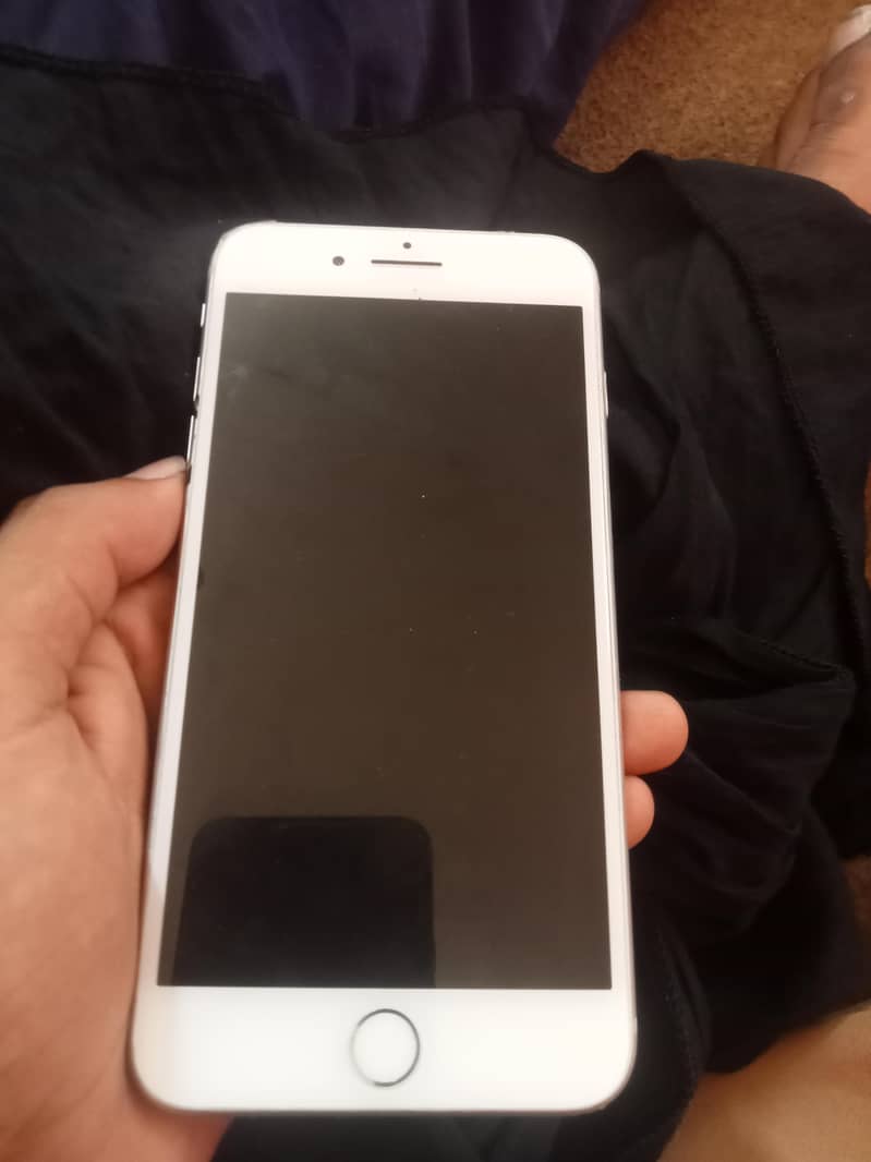 Apple iPhone 8 Plus 1