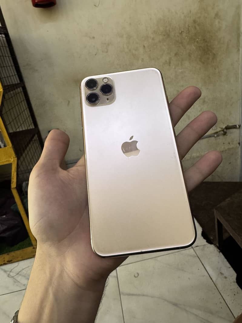 Apple iPhone 11 Pro Max 2