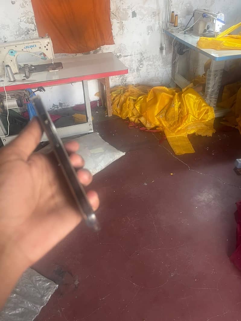 Apple iPhone 13 1