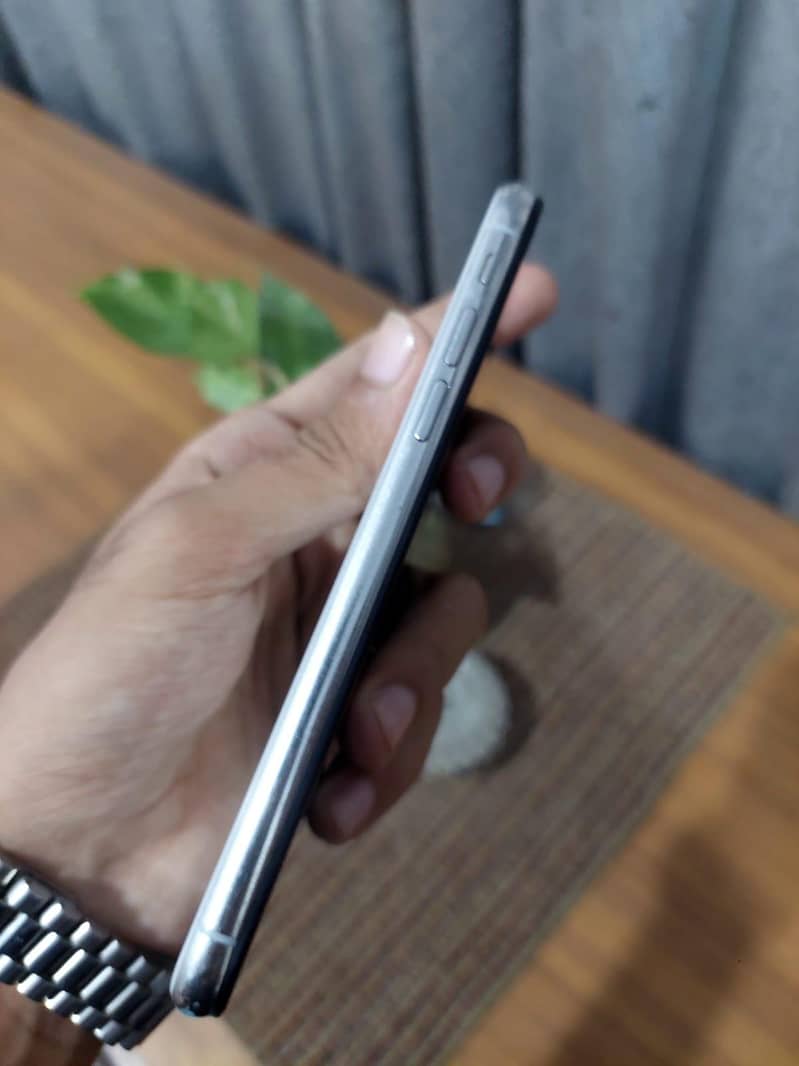 Apple iPhone X 2