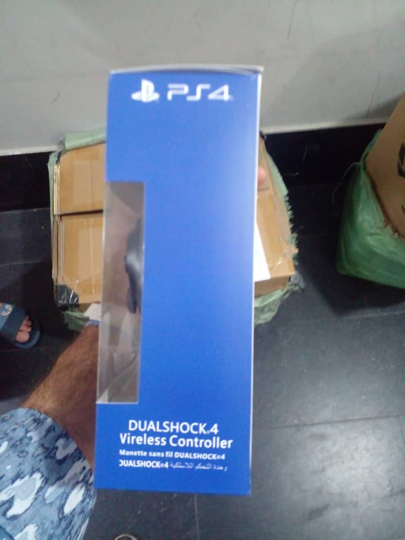 PS4 CONTROLLER BRAND NEW 1